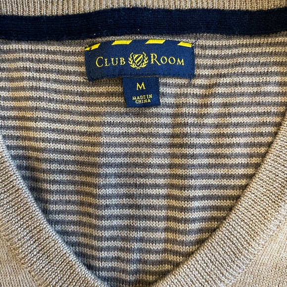 Club Room — merino wool V neck sweater - Picture 2 of 3